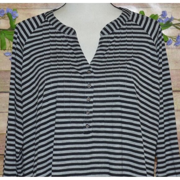 Vintage Faded Glory Women's Gray Striped V-Neck Blouse 4X Long Roll Tab Sleeves - Picture 2 of 12
